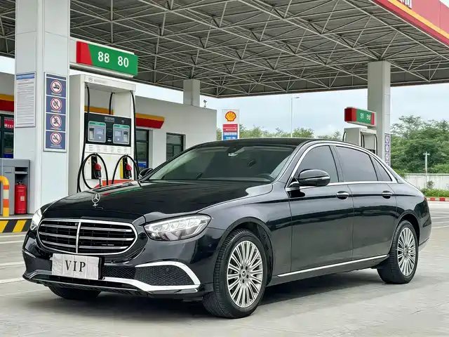 Mercedes-Benz Mercedes-Benz E-Class Mercedes-Benz E-Class 2021 E 300 L Fashion Model — фото