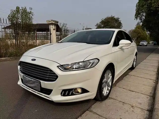 Ford Mondeo Mondeo 2013 1.5l Gtdi180 Fashion Model — фото