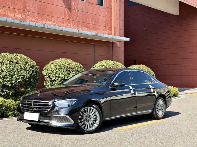 Mercedes-Benz Mercedes-Benz E-Class Mercedes-Benz E-Class 2022 Facelift E 300 L Sports Premium Model — фото