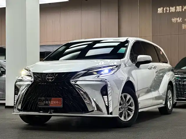 Toyota Gravia Grevia 2024 2.5l Hybrid Comfort Edition — фото