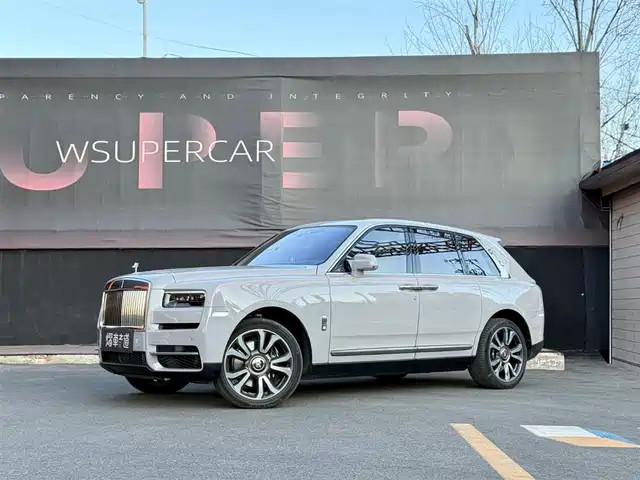 Rolls Royce Cullinan Cullinan 2018 Four-Seat Version