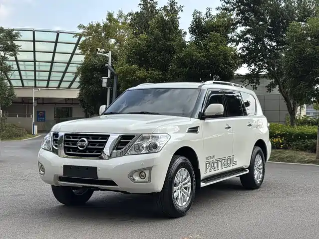Nissan Patrol Patrol 2018 4.0l Linkedin Model — фото