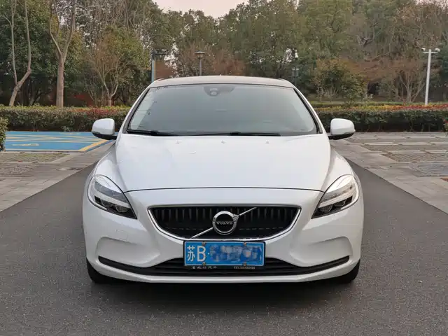 Volvo Volvo V40 Volvo V40 2018 T3 Zhiyi Edition