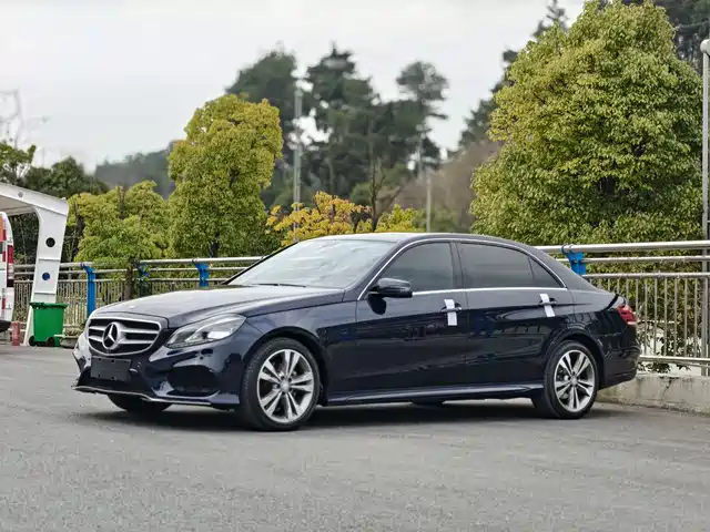 Mercedes-Benz Mercedes-Benz E-Class Mercedes-Benz E-Class 2015 E 260 L Luxury Model — фото