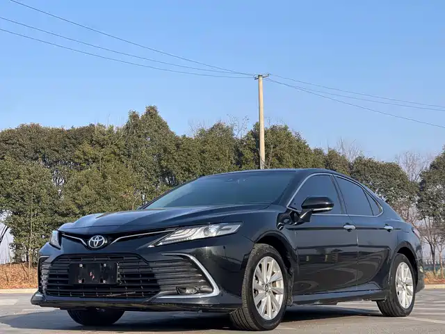 Toyota Camry Camry 2023 2.0g Deluxe Edition — фото