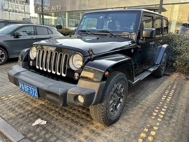Jeep Wrangler Wrangler 2015 3.0l Sahara Four-Door Comfort Version — фото
