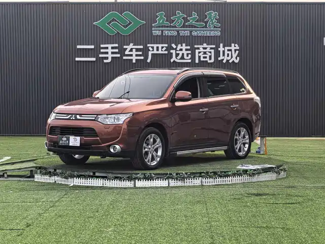 Mitsubishi Outlander (Imported) Outlander Imported 2014 2.4l Four-Wheel Drive Luxury Value Version, 5 Seats