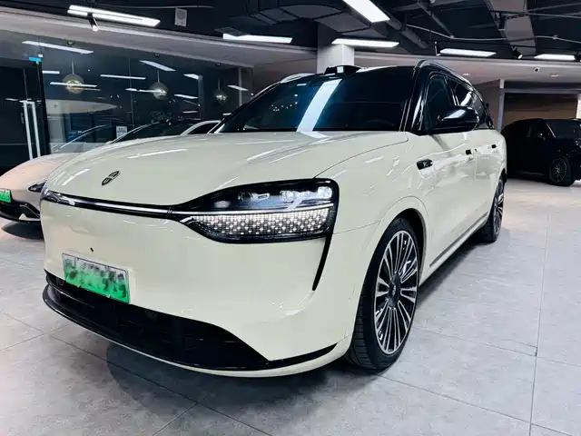 Aito Asks The World Wenjie M9 Wenjie M9 2024 Extended Range Ultra Version 42kwh 6-Seater Version — фото