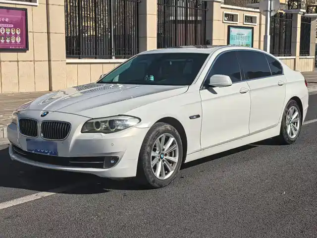 Bmw Bmw 5 Series Bmw 5 Series 2013 520li Elegant — фото