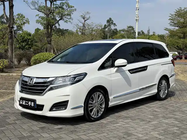 Honda Alison Alison 2016 2.4l Fashion Edition — фото