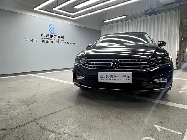 Volkswagen Magotan Magotan 2023 2 Million Commemorative Edition 280tsi Dsg Leading Model — фото