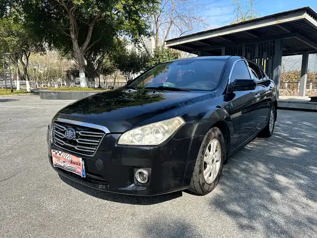 Galloping Pentium B50 Pentium B50 2013 1.6l Automatic Luxury Model — фото