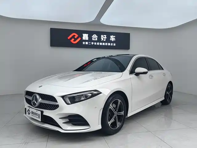 Mercedes-Benz Mercedes Benz A Class Mercedes-Benz A-Class 2022 A 200 L Sports Sedan Fashionable — фото