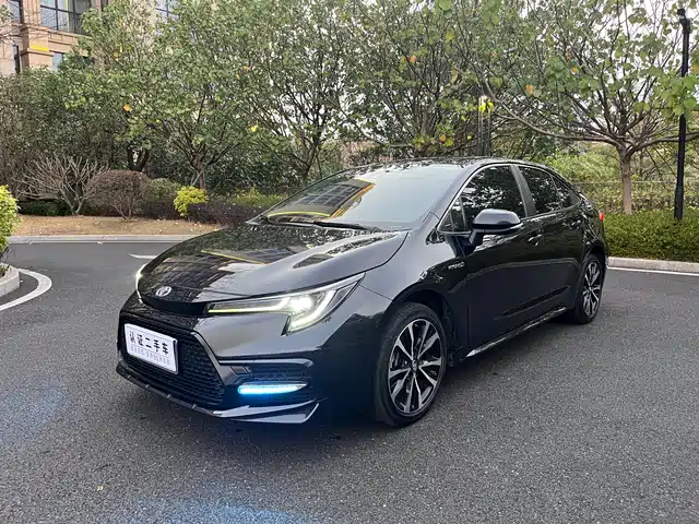 Toyota Lei Ling Ralink 2022 Dual Engine 1.8h E-Cvt Sports Edition — фото