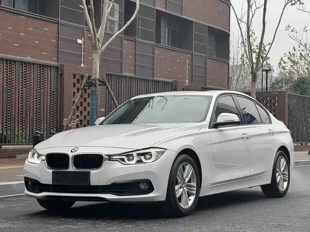 Bmw Bmw 3 Series Bmw 3 Series 2018 318i — фото