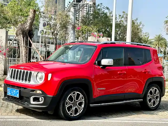 Jeep Freeman Liberty 2018 Internet Large Screen Version 180t Automatic Smart Version — фото