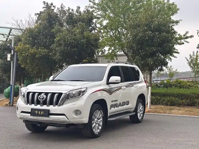 Toyota Prado — фото