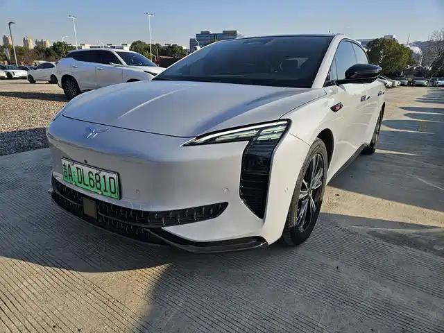 Red Flag Hongqi Eh7 Hongqi Eh7 2024 820 Pro — фото