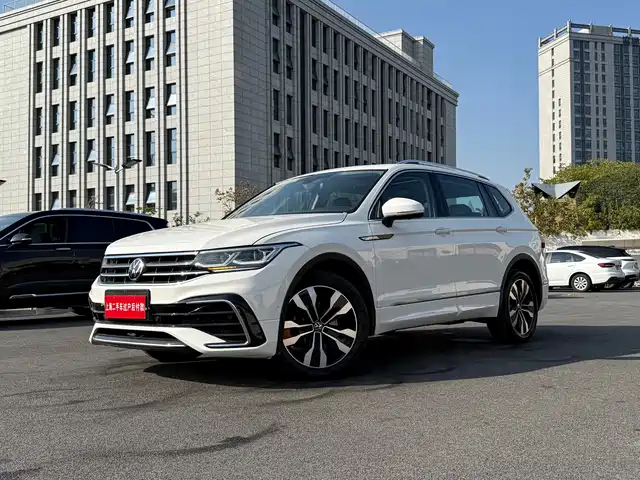 Volkswagen Tiguan L Tiguan L 2022 380tsi Automatic Four-Wheel Drive R-Line Flagship Version 7 Seats — фото