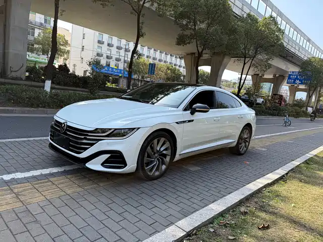 Volkswagen Faw-Volkswagen Cc Faw-Volkswagen Cc 2023 380tsi Eye-Catching Version — фото