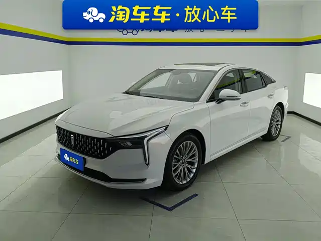 Galloping Pentium B70 Pentium B70 2025 Longyao Edition 1.5t Enjoyment Model