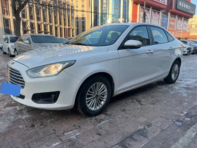 Ford Forrest Forex 2015 1.5l Automatic Comfort Model — фото