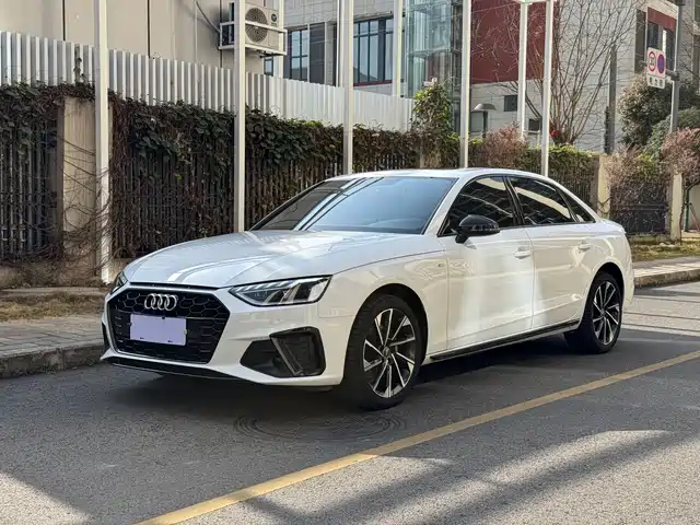 Audi Audi A4l Audi A4l 2023 40 Tfsi Luxury And Dynamic Model — фото