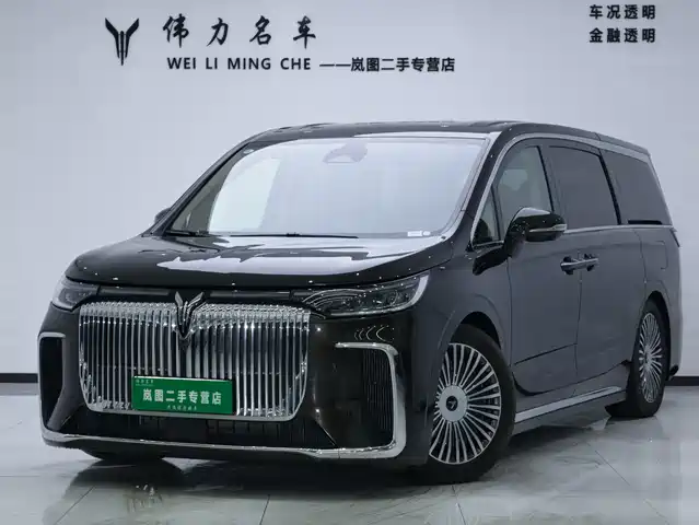 Lantu Automobile Lantu Dreamer Lantu Dreamer 2025 Phev Four-Wheel Drive Flagship Kunpeng Version