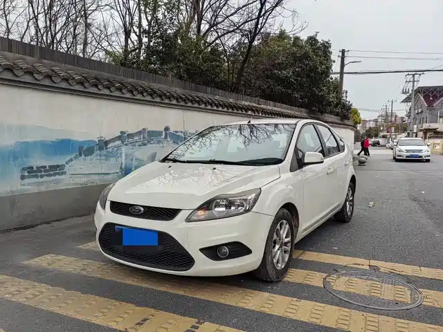 Ford Fox Focus 2013 Hatchback Classic 1.8l Automatic Basic Model