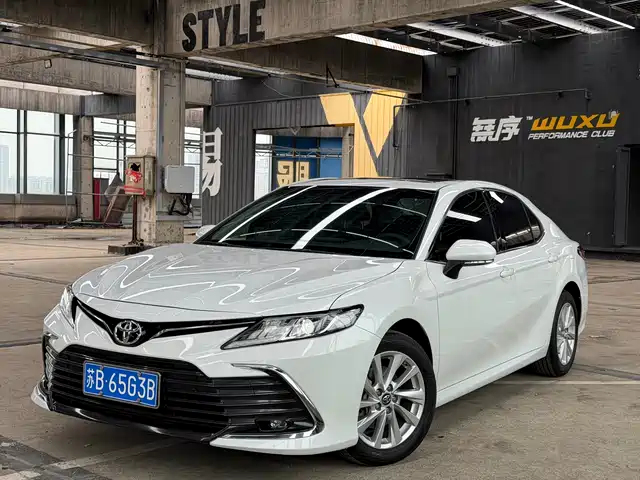 Toyota Camry Camry 2024 2.0e Elite Edition — фото