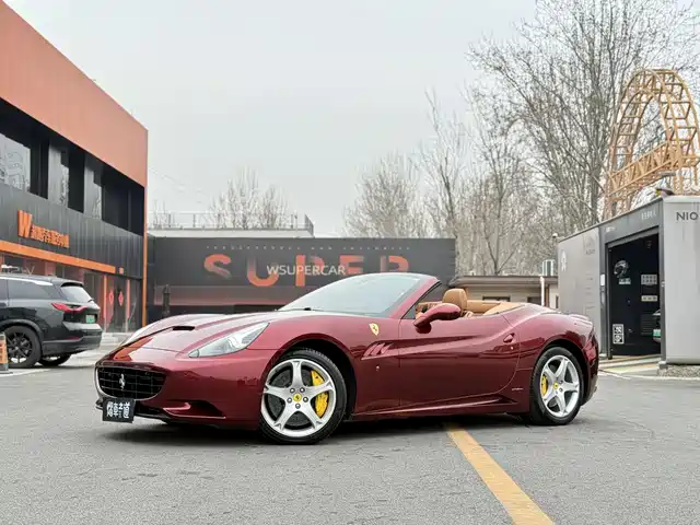 Ferrari California T California T 2009 4.3l Standard Model