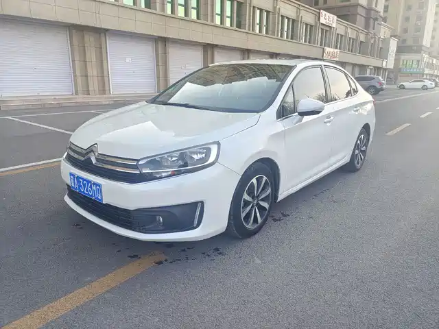 Citroën C4 Sega C4 Sega 2018 1.6l Automatic Luxury Model — фото