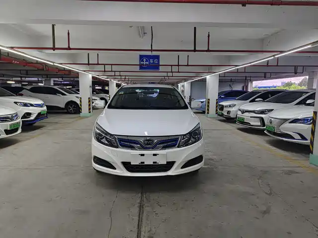 Byd Byd E5 Byd E5 2018 450 Intelligent Connected Enjoyment Model — фото
