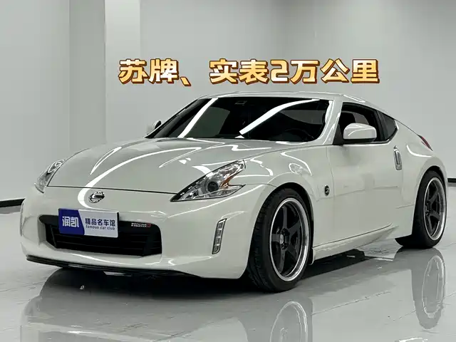 Nissan Nissan 370z Nissan 370z 2013 3.7l Coupe — фото