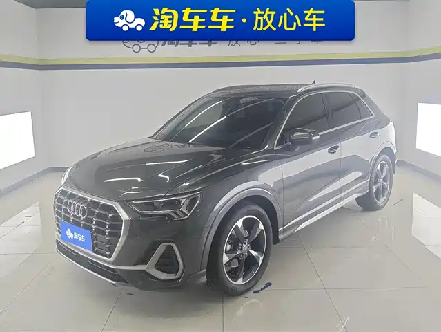 Audi Audi Q3 Audi Q3 2019 35 Tfsi Fashionable And Dynamic — фото