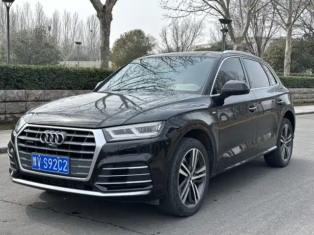 Audi Audi Q5l Audi Q5l 2018 40 Tfsi Enjoys Fashionable Style, National V — фото