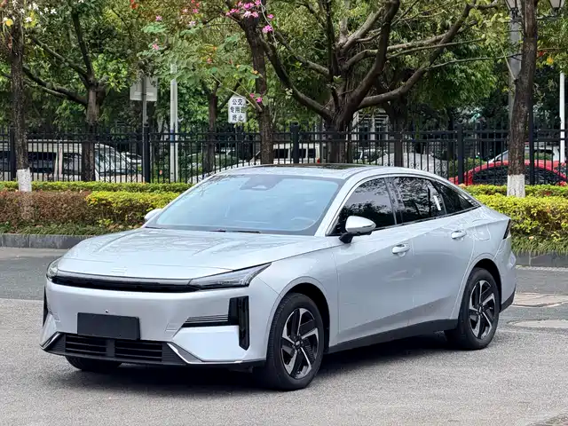 Geely Galaxy Galaxy L6 Galaxy L6 2025 Em-I 140km Starship Edition