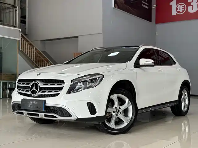 Mercedes-Benz Mercedes-Benz Gla Mercedes-Benz Gla 2018 Gla 200 Fashion Model — фото