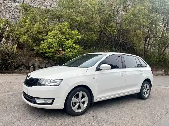 Skoda Xin Dong Xindong 2014 1.6l Automatic Enjoyment Version