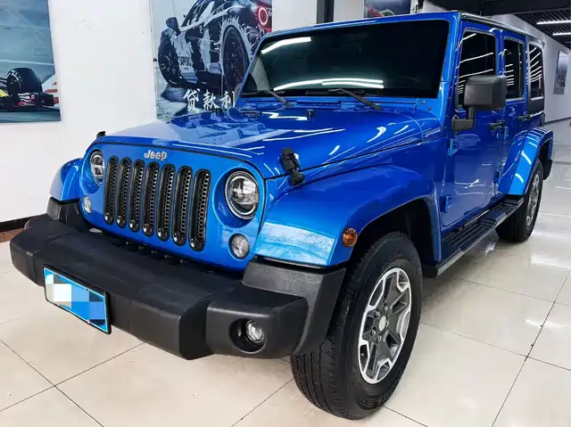 Jeep Wrangler Wrangler 2015 3.0l Sahara Four-Door Version — фото