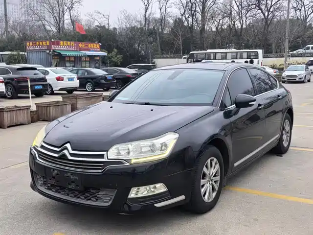 Citroën Citroen C5 Citroen C5 2012 2.0l Automatic Exclusive Model — фото