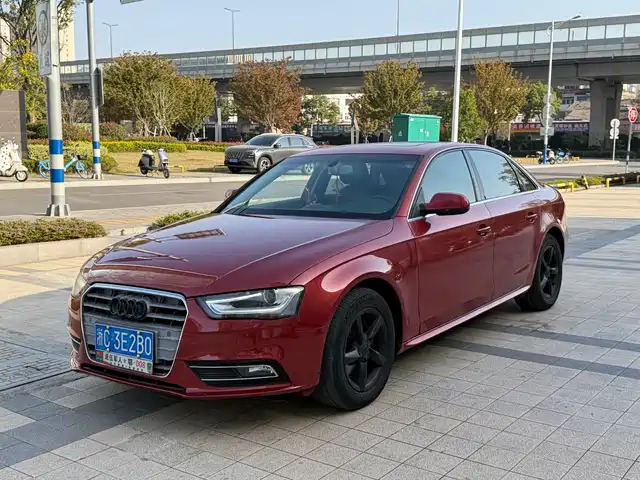 Audi Audi A4l Audi A4l 2013 30 Tfsi Automatic Comfort Type — фото