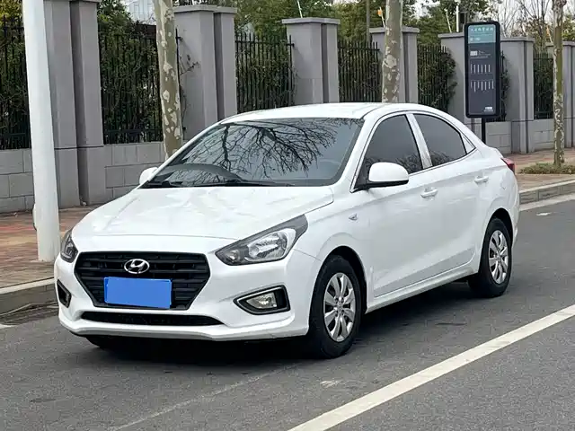 Hyundai Reina Rena 2020 1.4l Manual Gl Refreshed Version