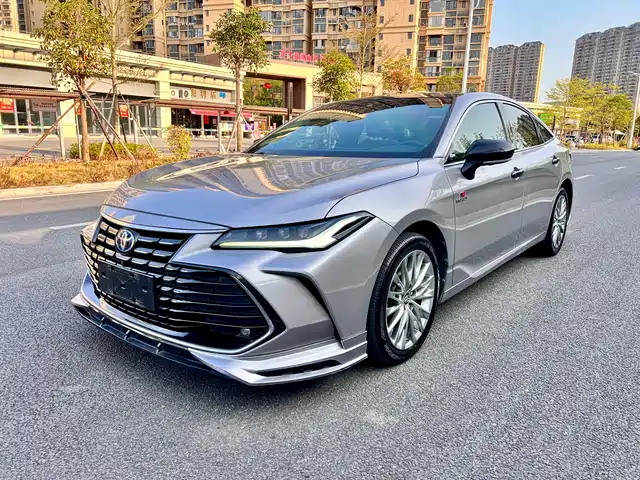 Toyota Asian Dragon Asia Dragon 2022 Shuangqing 2.5l Xle Premium Edition — фото