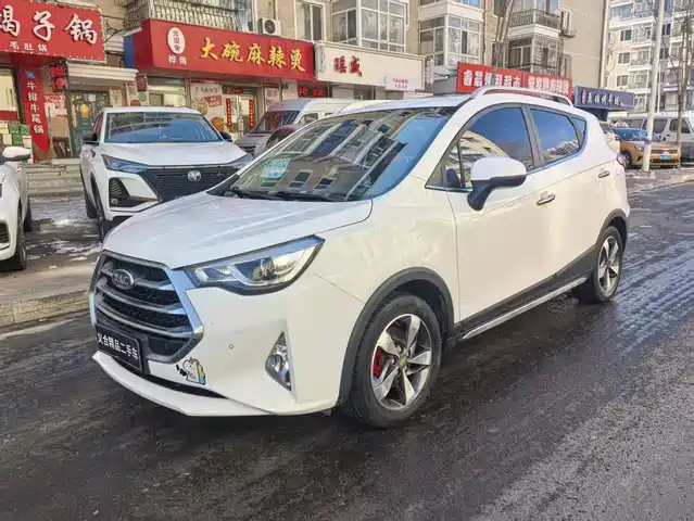 Jiangxi Automobile Group Ruifeng S3 Refine S3 2017 1.6l Cvt Luxury Smart Model