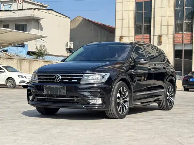Volkswagen Tiguan L Tiguan L 2021 330tsi Automatic Two-Wheel Drive R-Line Version — фото