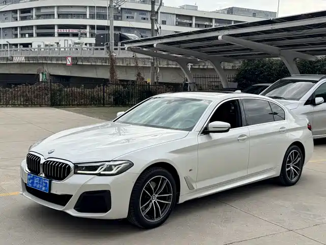 Bmw Bmw 5 Series Bmw 5 Series 2022 Facelift 525li M Sports Package — фото