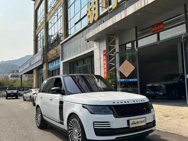 Land Rover Range Rover Range Rover 2018 3.0 Sc V6 Grand Edition — фото
