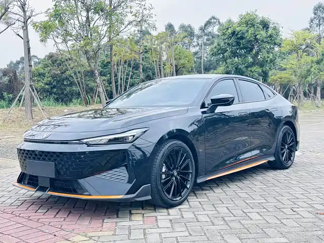 Chang'An Changan Uni-V Changan Uni-V 2024 1.5t Noble Sports Model — фото