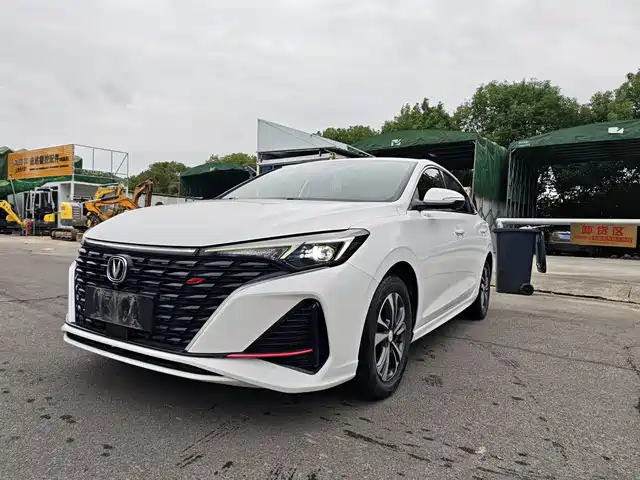 Chang'An Escape Eado 2023 Enjoy Edition Plus Blue Whale Ne 1.4t Gdi Dct Premium Edition — фото